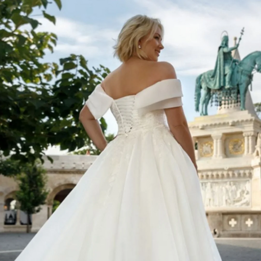 Plus Size Women Braut Kleider von Schulterspitzen Hochzeitskleid A-Line Tüll Brautkleid Vestidos de Novia Abito da Sposa