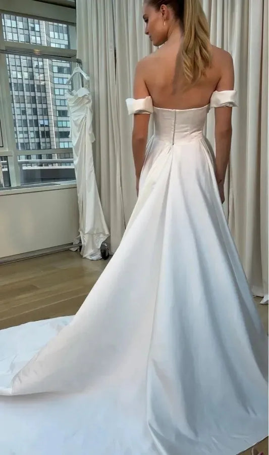 Robes de mariée trapèze en satin sur mesure