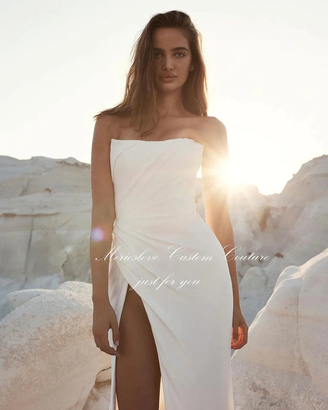 Proste miękkie satynowe sukienki ślubne syreny bez rąk Side Side Beach Bride Sukienka szata de mariée