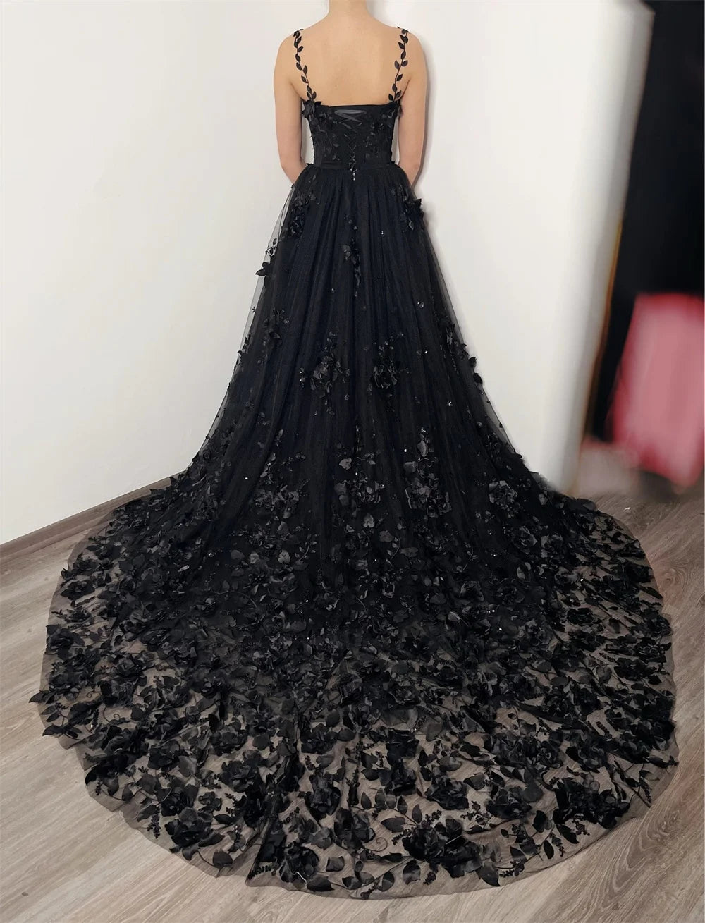 Handmade Lace Embroid Prom Dress Gothic Party Dresses 3D Flower Evening Dress Black Tulle Sweep Train فستان سهرة