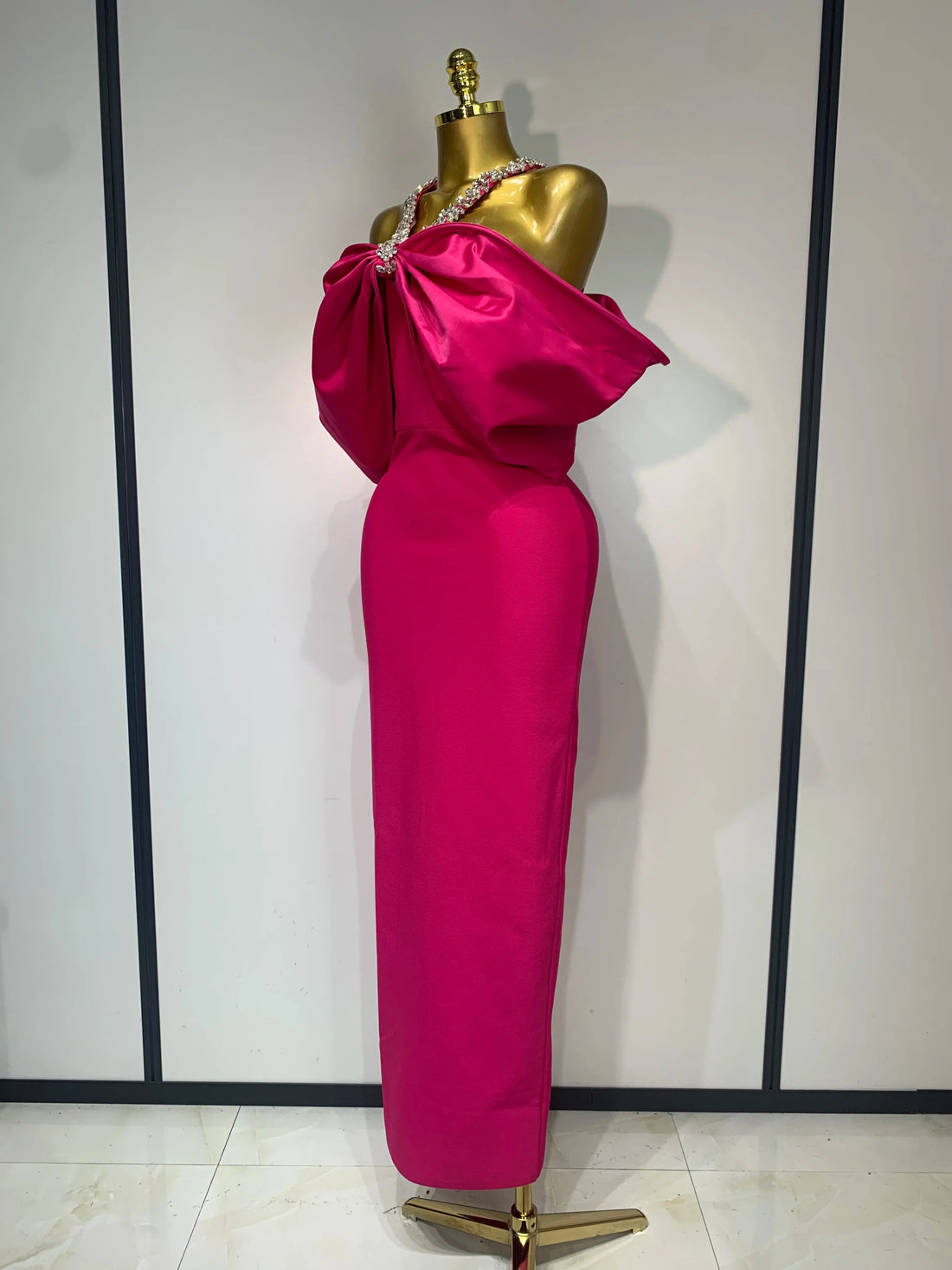 Women Sexy Halter Off the Shoulder Crystal Ruffles Bodycon Long Bandage Dress Nightclub Party Luxury Birthday Celebrate Gowns Rose Red