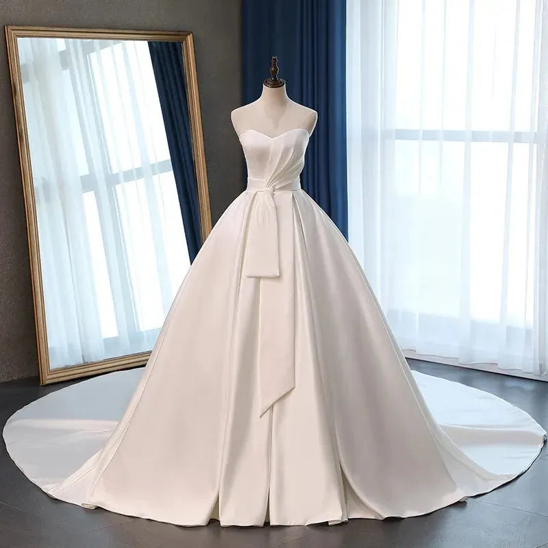 Luxury White Satin Strapless Wedding Trailing Dresses for Bride Women Elegant Vintage Big Bow Ball Gown Long Party Dress Trailing