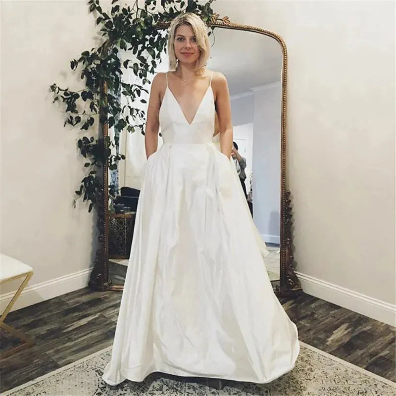 Wholesale Spaghetti Straps Sexy V Neck White Satin Wedding Dresses with Pockets Elegant Bridal Gowns Robe De Mariee 14w