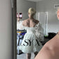 Mini robe de mariée trapèze, épaules dénudées, manches bouffantes, gaine, fermeture éclair au dos, au-dessus du genou, sur mesure