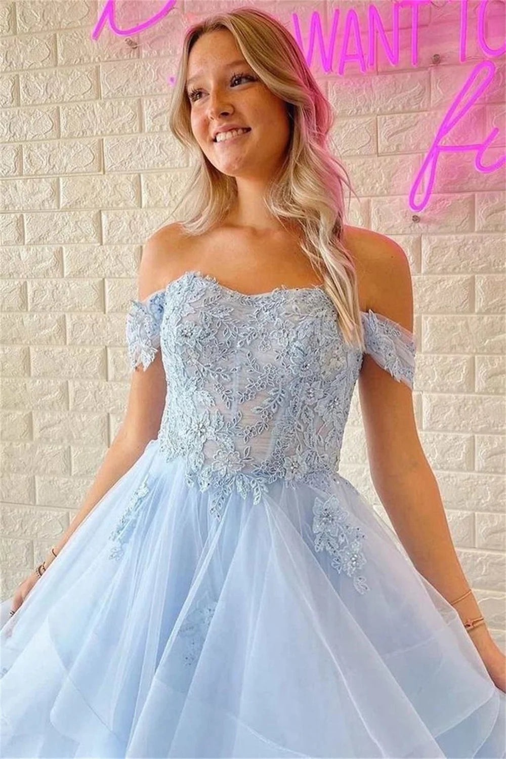 Vestidos de fiesta de tul azul claro con hombros descubiertos y encaje فساتين السهرة elegante sin mangas corte en A borde rizado vestidos verano moda