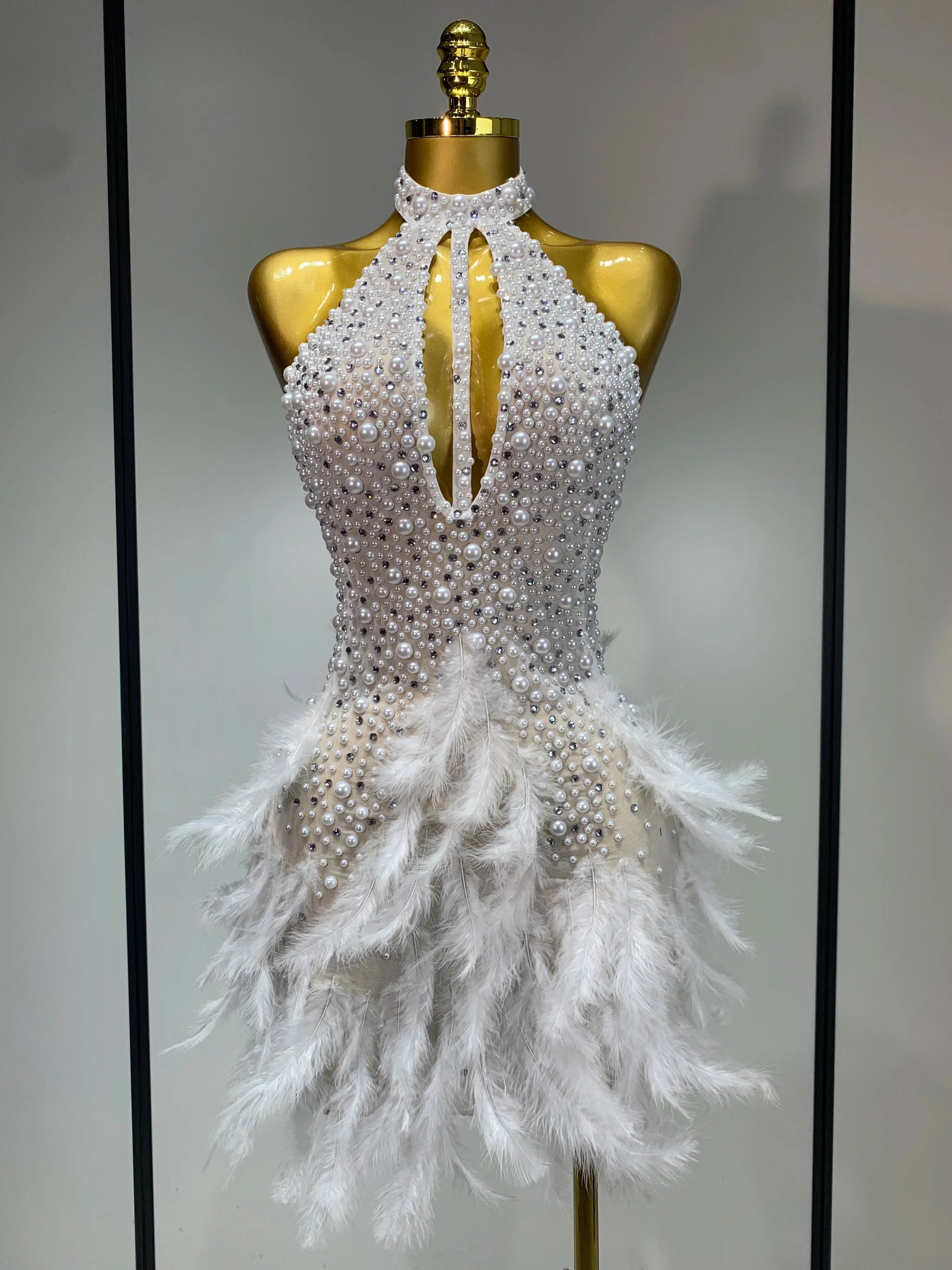 Luxury Rhinestones Pearls Halter Backless Short Feathers Dress Women Sexy Celebrate Birthday Dress Performance Dance Costume WHITE