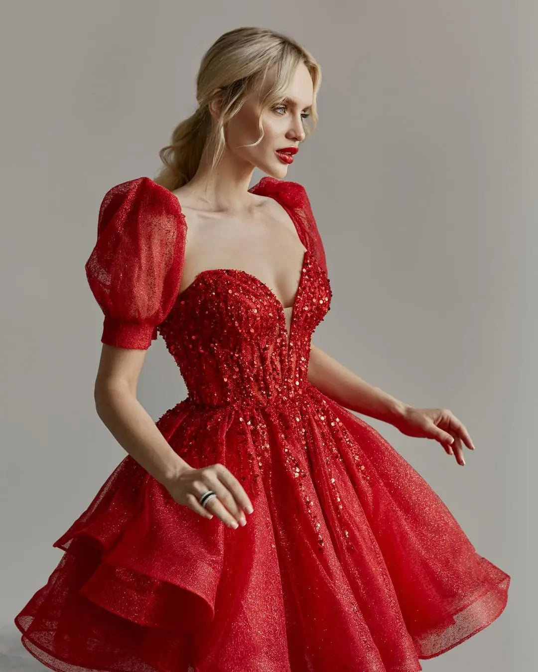 A Line Red Shiny Mini Wedding Dresses Sweetheart Detachable Sleeves Bridals Gowns Tiered Tulle Bride Party Dresses