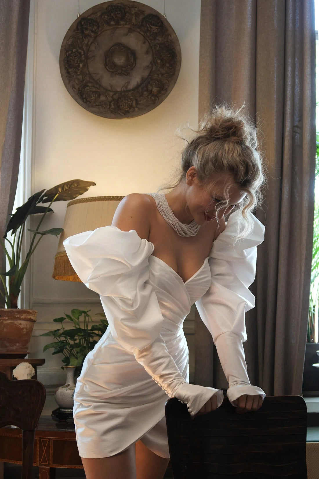 Short Wedding Dress with Long Puff Sleeves Modern Bow Satin Vestido De Novia Mermaid Sleeves Bridal Gowns Mermaid Princess White Satin Court Train Satin