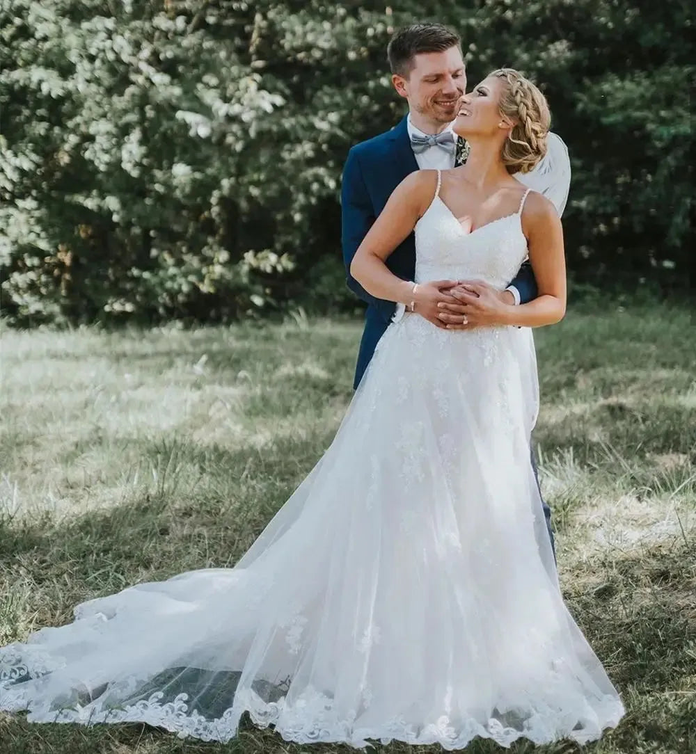 2020 Sexy Spaghetti Strips A-Line Wedding Dresses Appliques Lace Bridal Gowns Custom Sleeveless Robe De Mariee Sexy WHITE