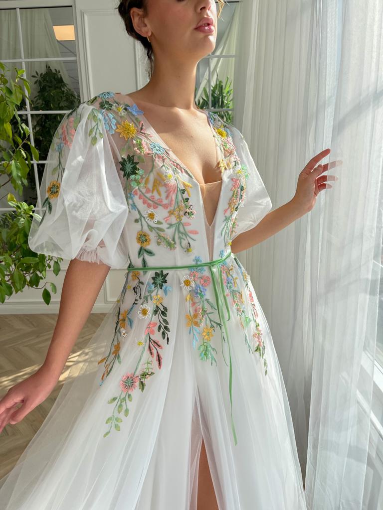 Off White Prom Dresses Lace Embroidery A-line فساتين السهرة V Neck Sweet Puffy Sleeves Side Split Vestidos De Noche