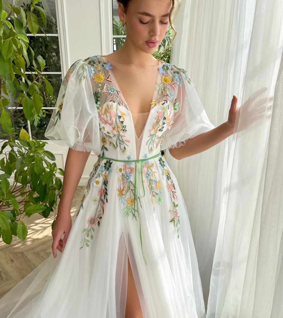 Off White Prom Dresses Lace Embroidery A-line فساتين السهرة V Neck Sweet Puffy Sleeves Side Split Vestidos De Noche