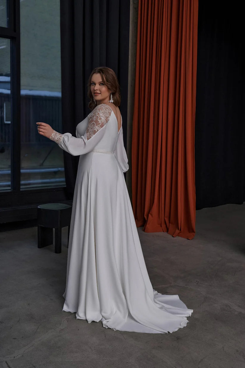 Robes de mariée modestes de longueur au sol pour mariée, grande taille, robe de mariée à manches longues, col en V avec traîne de balayage en dentelle Mono