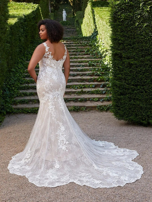 Plus Size Mermaid Lace Wedding Dress With Court Train Backless Bride Dresses With Champagne Lining Plus Size Bridal Gown