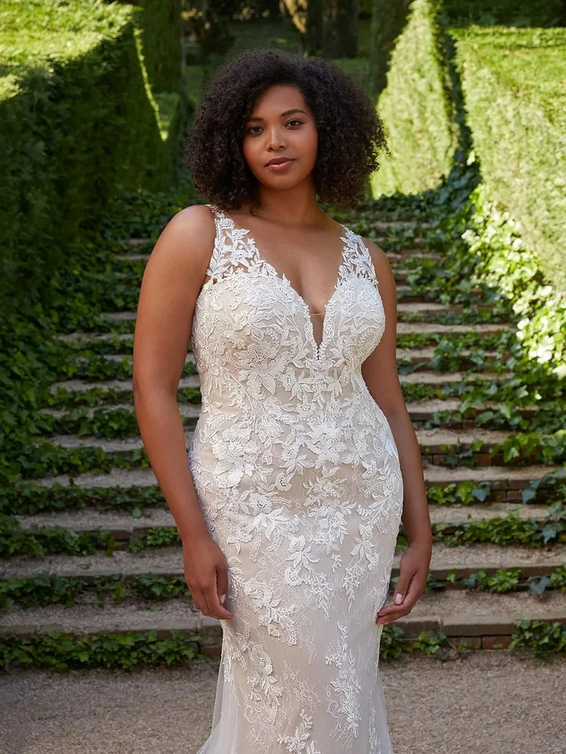 Plus Size Mermaid Lace Hochzeitskleid mit Hofzug Rückenfreie Brautkleider mit Champagnerfutter Plus Size Brautkleid