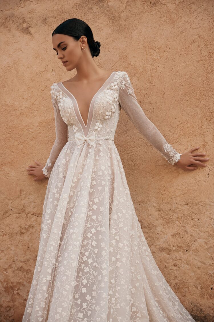 Eleganti abiti da sposa a-Line Abiti da sposa a V Deep Neck Abiti da festa con abiti da sera per donne da treno per donne