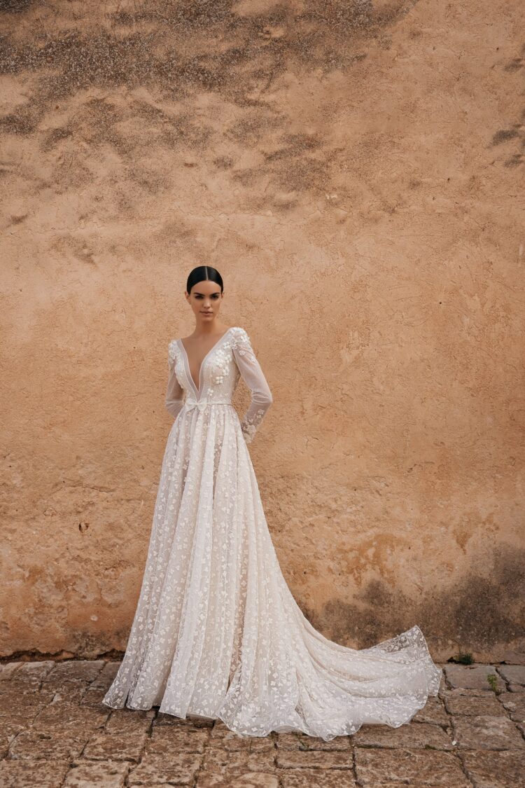 Vestidos de novia elegantes de una línea, cuello en V profundo, mangas largas, vestidos de fiesta para novias con tren, vestidos de noche para mujeres