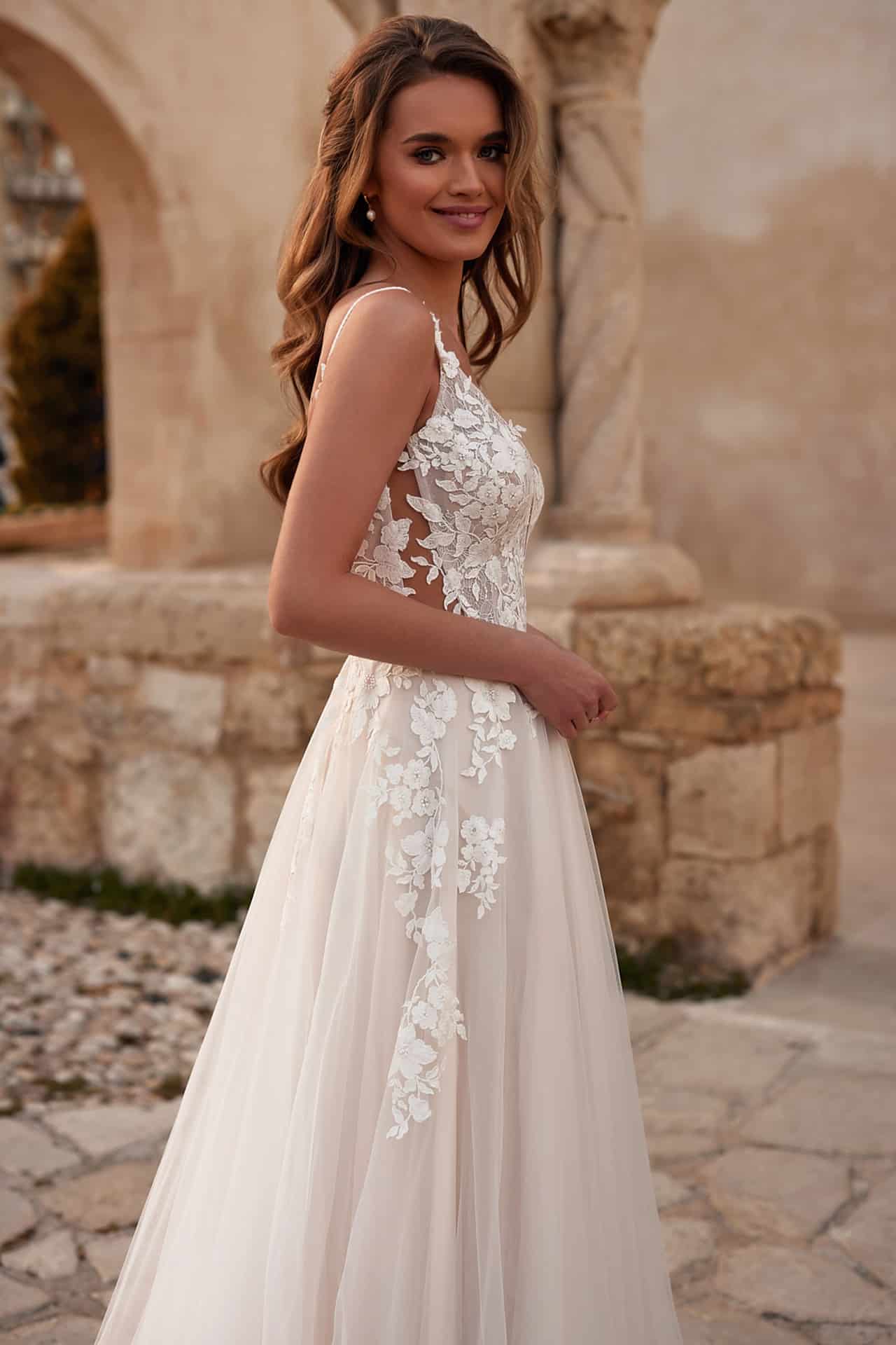 Robe De mariée trapèze élégante en dentelle, col en v, dos ouvert, bretelles Spaghetti, en Tulle, avec traîne De balayage