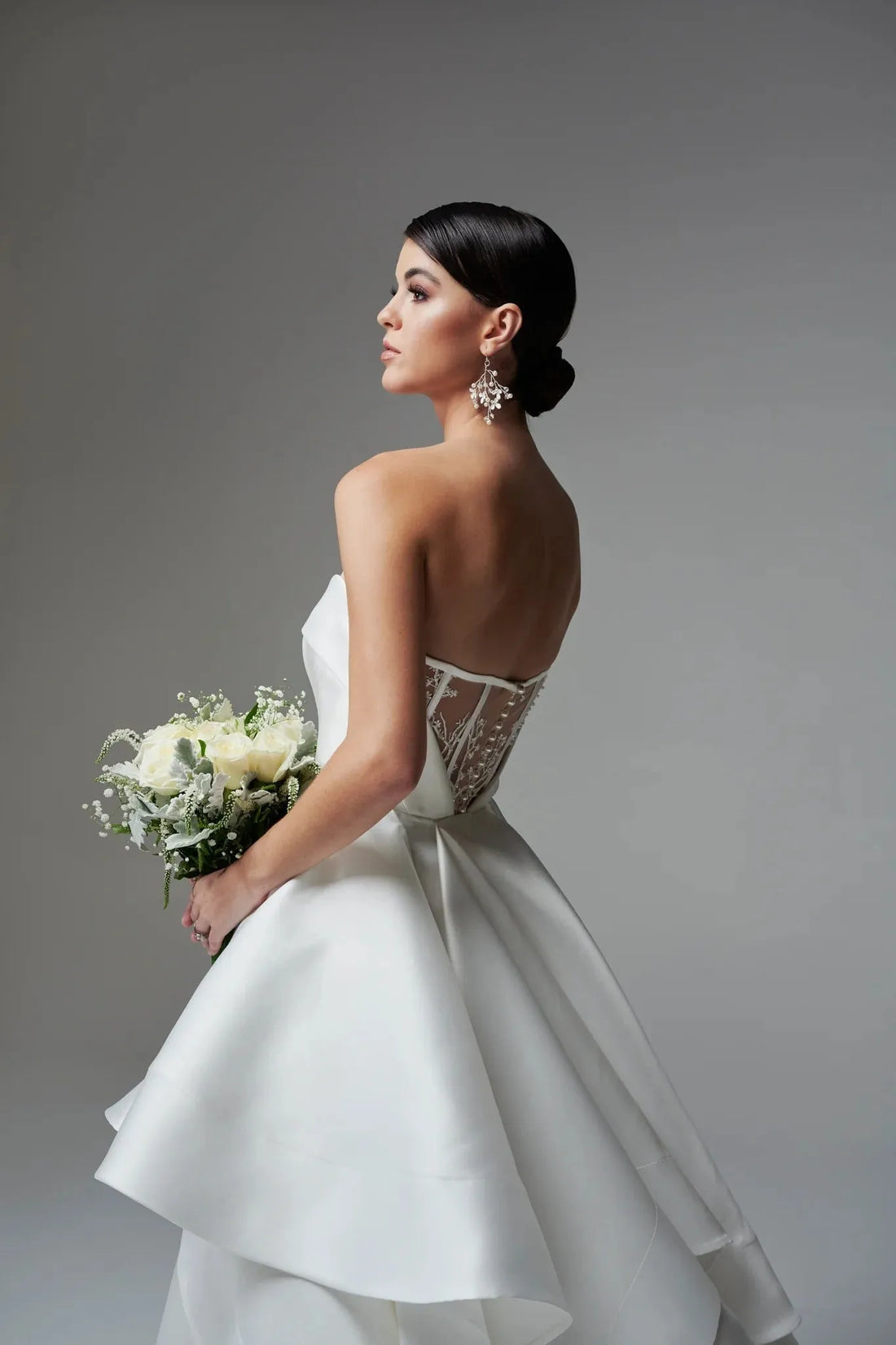 Structured and Boned Corset Bodice Wedding Dress Vestido De Novia Bridal Gown Skirt Bow Satin Court Train Dress Satin