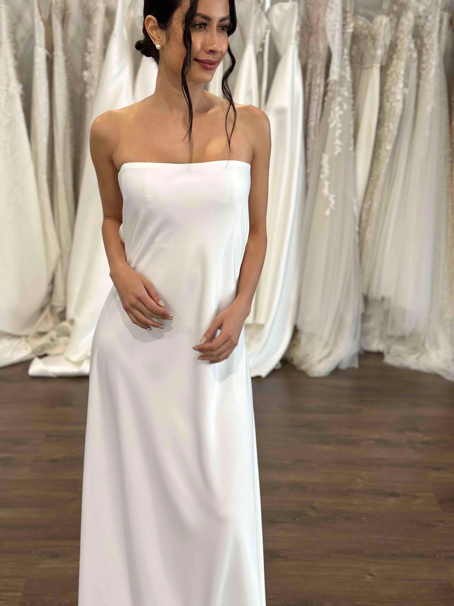 Simple Strapless Straight Neckline Wedding Dress Vestido De Novia Satin Skirt  Bow Court Train Dress  Bridal Gown