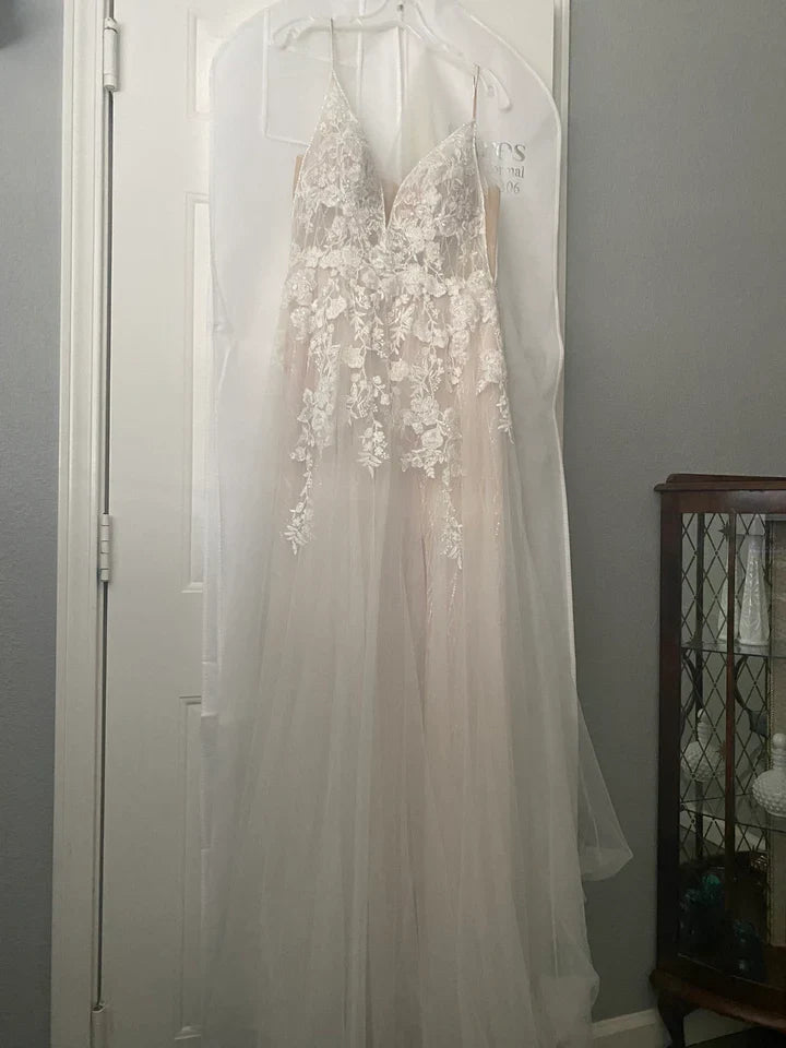 Boho Wedding Dress A Line Lace Spaghetti Strap Bride Dress Side Split Long Beach Wedding Gown for Women