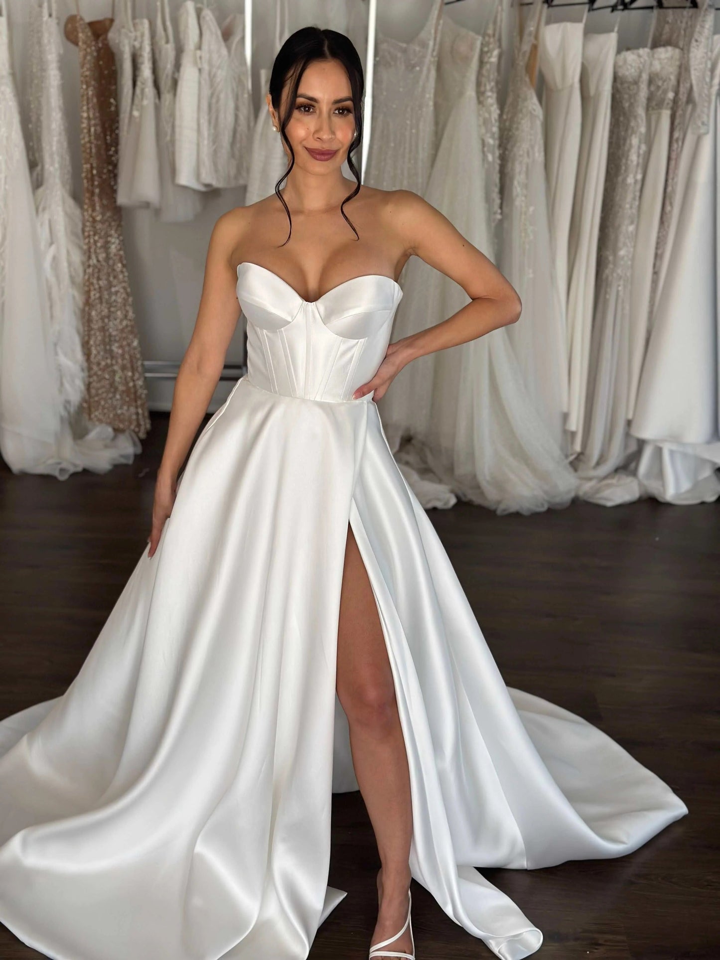 Dramatic full skirt Wedding Dress  Satin Bridal Gown Skirt Vestido De Novia Bow Court Train Dress