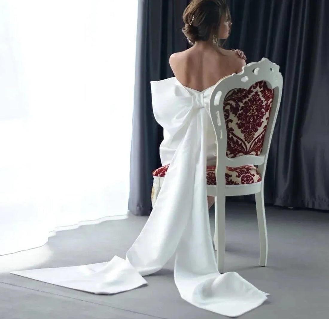 Simple Short Wedding Dresses Boat Neck PLeat Stain Brides Dress for Women Prom Gowns with Big Bow Bridal Party Gown Ivory 26W