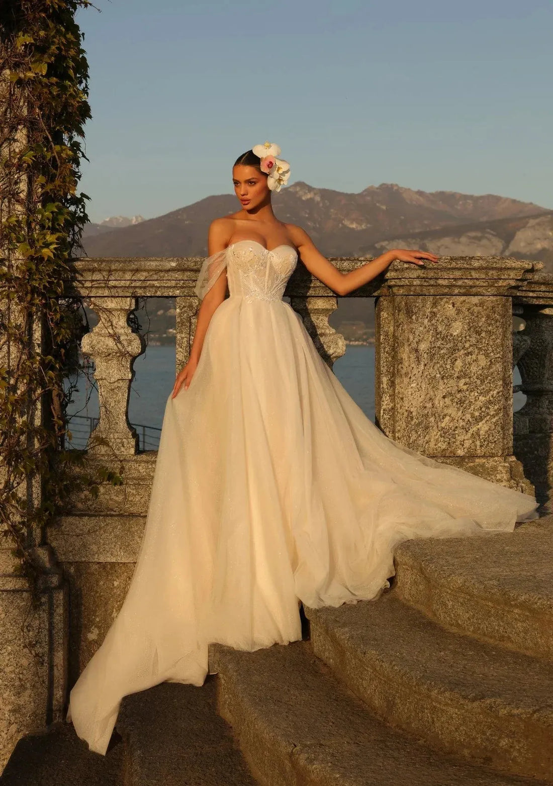 Elegant Wedding Dresses Sweetheart One-shouder Appliques Draped Lace up Backless Marriage Bride Gown Satin