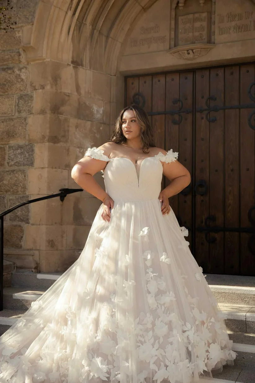 Plus Size Tulle Ballgown Hochzeitskleid 3D Blumen angewandte Braut Kleider außerhalb der Schulterbrautkleid Vestidos de Novi