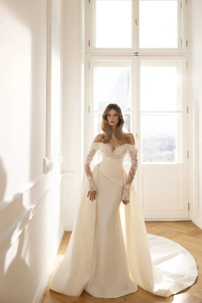 Luxury Mermaid Lace Wedding Dresses Off Shoulder V-Neck Pleated Long Sleeves Bridal Gowns Elastic Satin Bride Dress Ivory 26w Satin