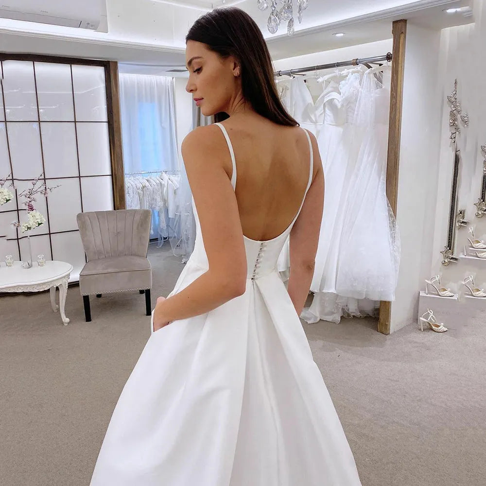 A-line Satin Wedding Dresses Square Neck Sleeveless Bridal Gowns Hig Slit Sexy Beach Brides Dress 14w