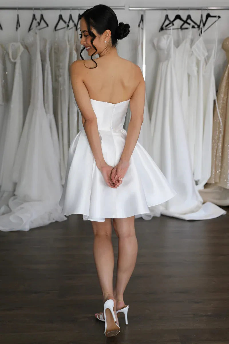 Simple A-Line Short Wedding Dresses Strapless Brides Party Dress