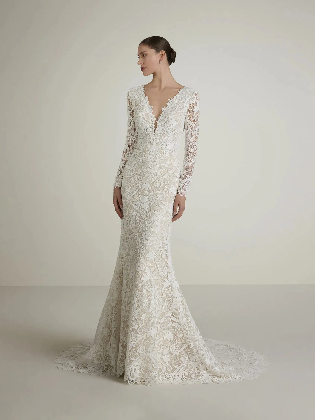 V Neck with Long Sleeves in Lace Wedding Dress Bow Satin Court Train Mermaid Sleeves Bridal Gowns Mermaid Modern Princess White Satin Vestido De Novia Satin