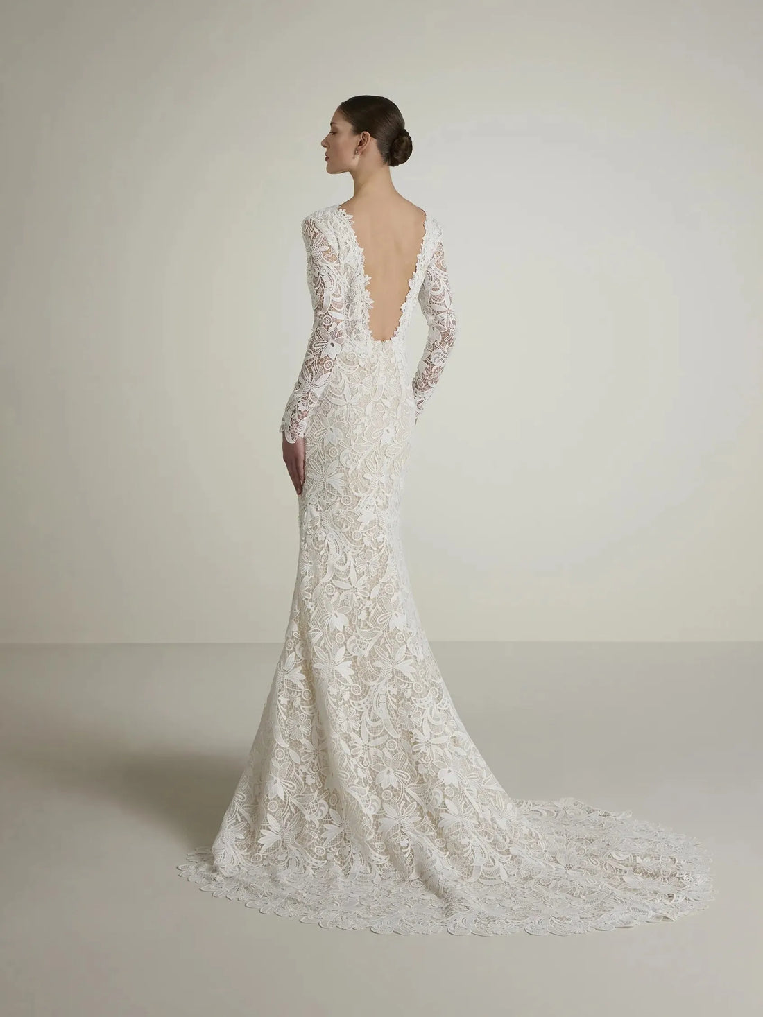 V Neck with Long Sleeves in Lace Wedding Dress Bow Satin Court Train Mermaid Sleeves Bridal Gowns Mermaid Modern Princess White Satin Vestido De Novia Satin