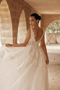 Stylish A-line Wedding Dresses for Bride Sleeveless with Appliques Tulle Backless Pleats Vestido De Novia Femenino Satin