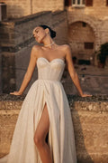 Romantic A-Line Beach Wedding Dress – Strappy Sweetheart Neckline with a Natural Waistline for an Effortless Bridal Look Satin