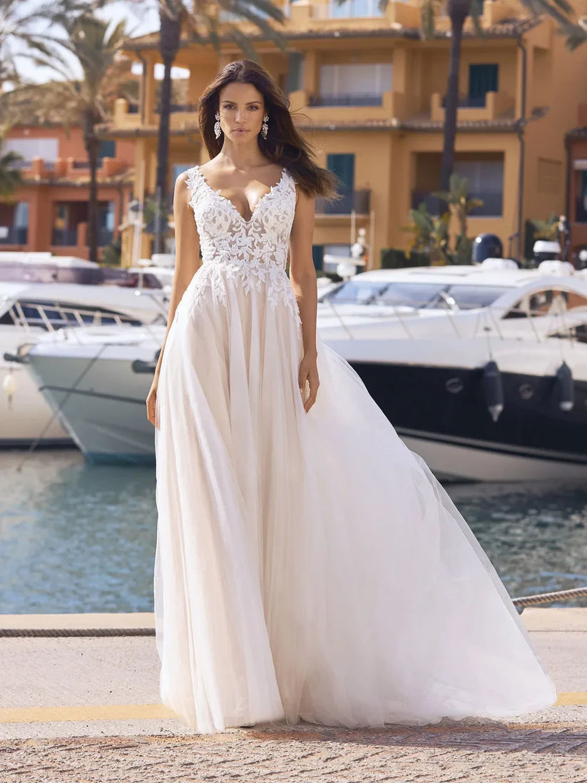 Pakaian Perkahwinan Tanpa Lengan Pantai Tanpa Lengan Pantai V-Neck Backless Applique A-Line Bridal Gown Custom Made Vestidos de Novia