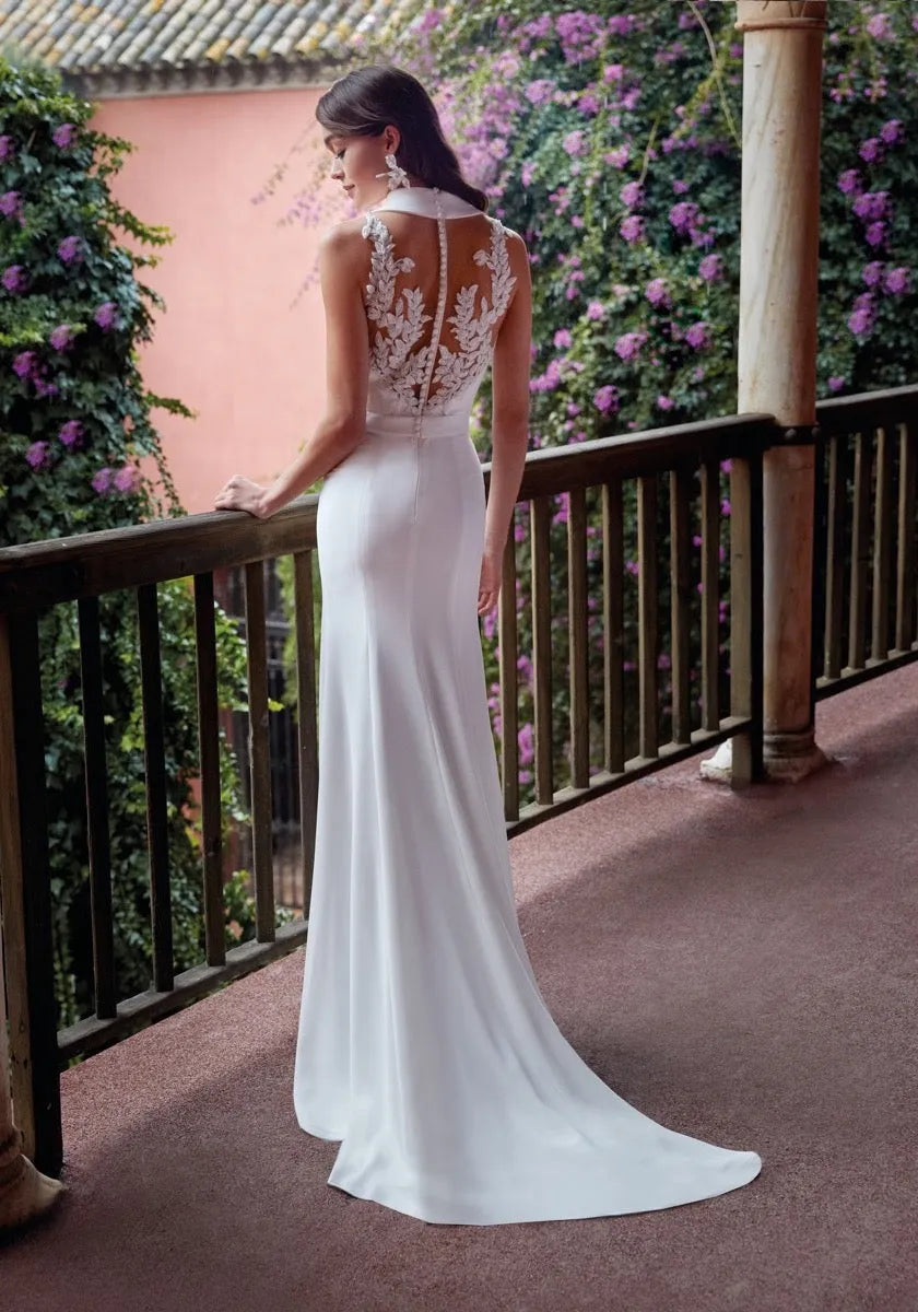 Deep V-Neck Sleeveless Lace Mermaid Wedding Dress High Slit Illusion Button Back Bow Floor Length Bridal Gown Custom Made Ivory 20w