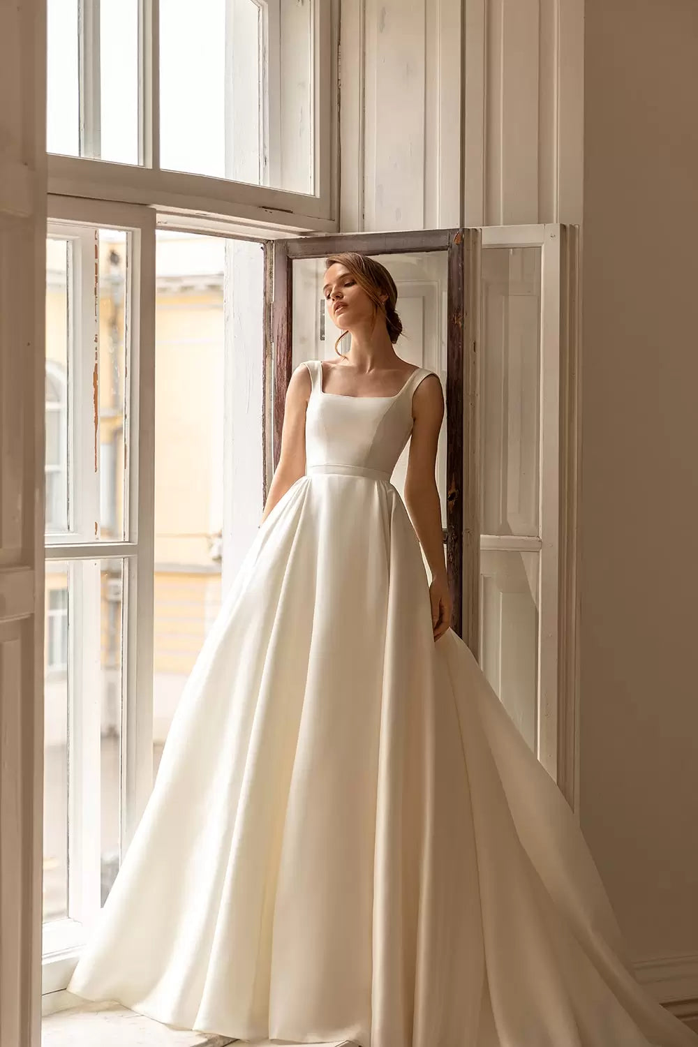 Anmutige Satin -Brautkleider mit abnehmbarem Mantel Quadratkragen Brautkleider Lange Puffärmel Vestidos de Novia