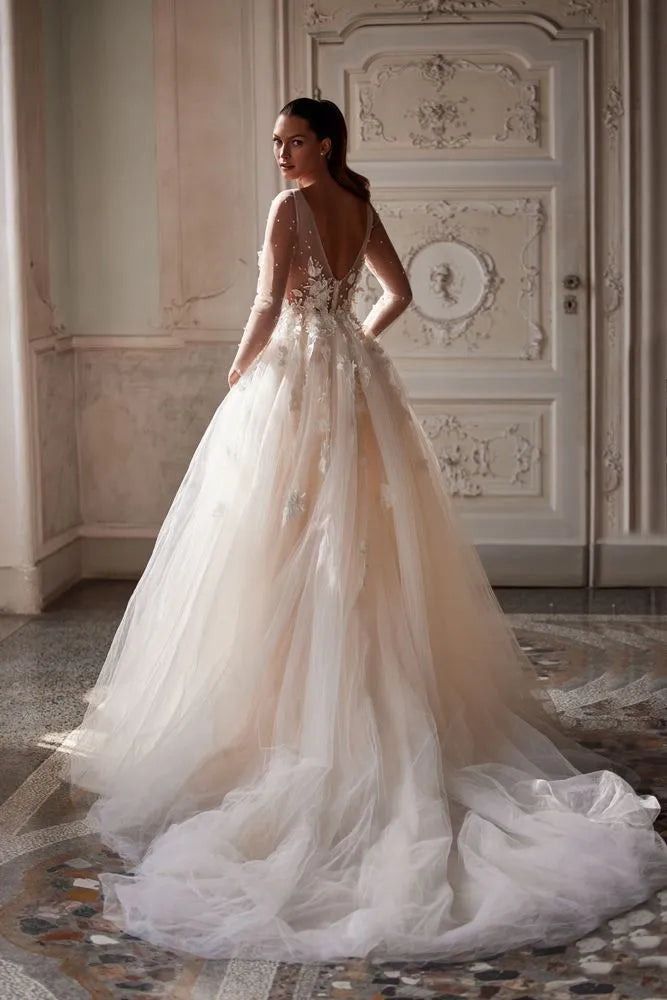 Fairy Wedding Dresses A Line Sleeveless Lace Appliques Bride Dress Princess V-Neck Elegant Tulle Long Wedding Gown same as picture