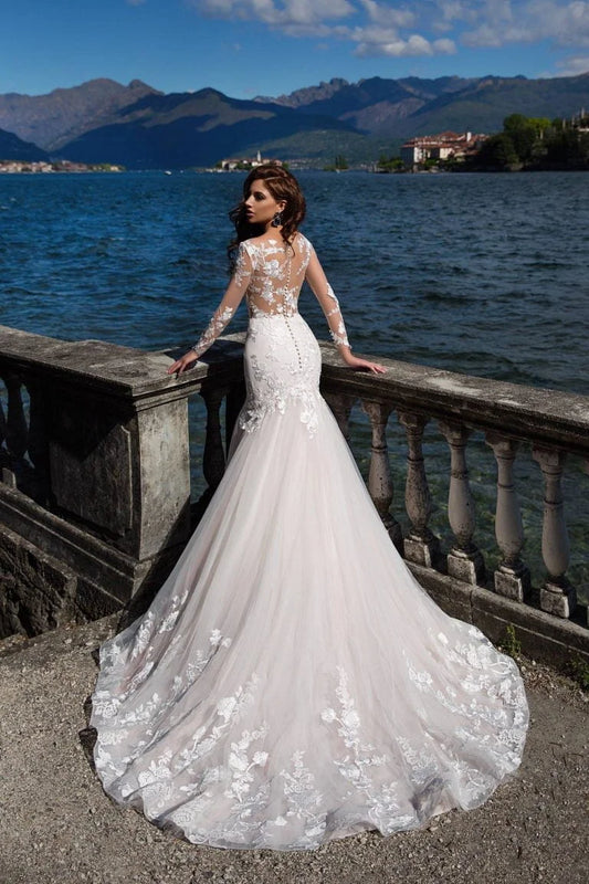 Fascinating Bateau Neckline See-through Bodice Mermaid Wedding Dress 2021 Lace Appliques Beadings Beach Long Sleeve Bride Dress