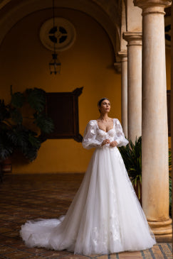 Vestidos de novia elegantes de corte en A, escote en forma de corazón, mangas largas abombadas, apliques, vestidos de novia, tren de barrido, vestidos de fiesta para novias