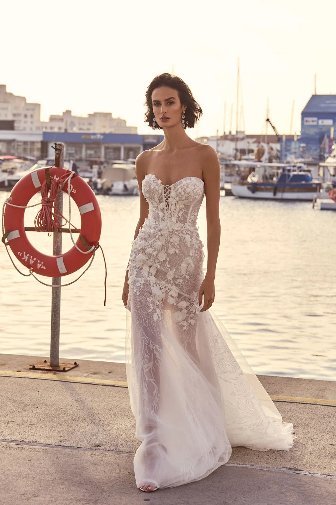 Elegant Mermaid Dresses Wedding Gown for Women Bride Strapless Lace Appliques Satin