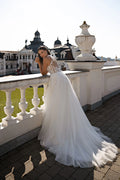 A Line Classic Wedding Dress Appliques Halter Illusion Bride Gowns Tulle Sweep Train Vestido De Novia Satin