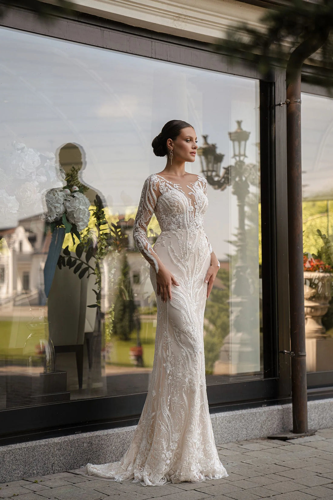 Lace Illusion V-Neck Mermaid Wedding Dresses Full Sleeves Backless Bridal Gowns Satin