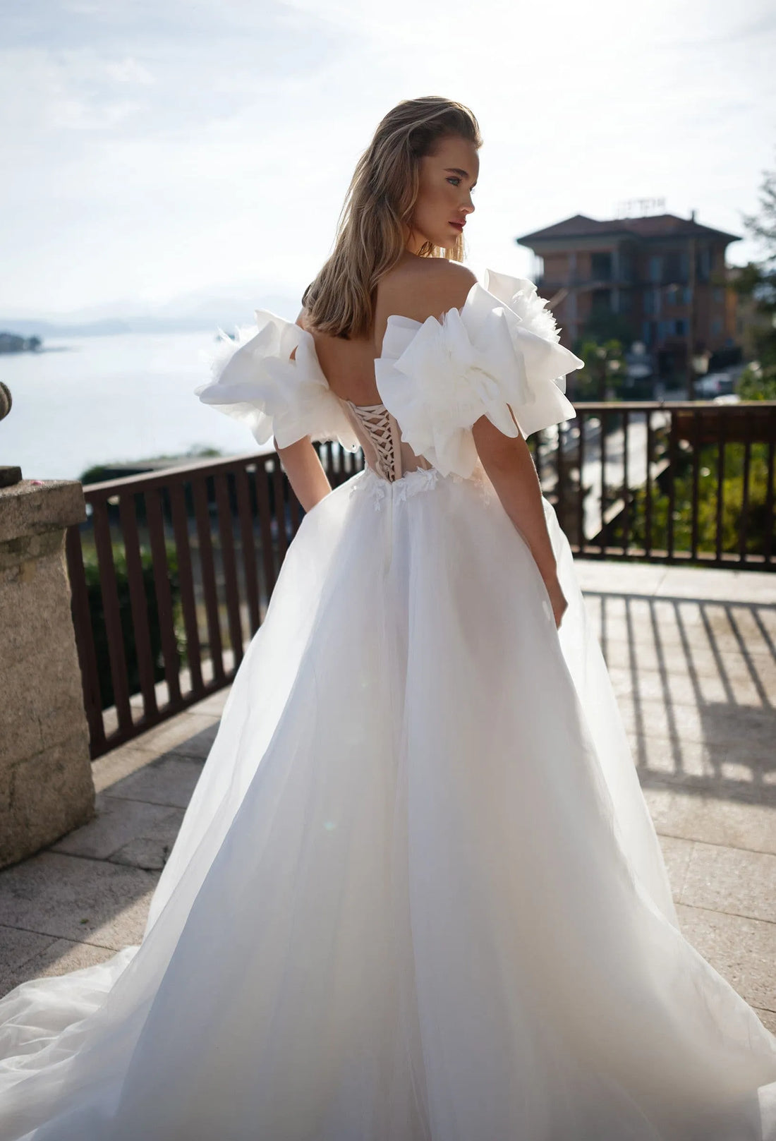 Modern Split A Line Wedding Dresses Off Shoulder Applique Tulle Sweetheart Bride Dress Illusion Bridal Gown Satin