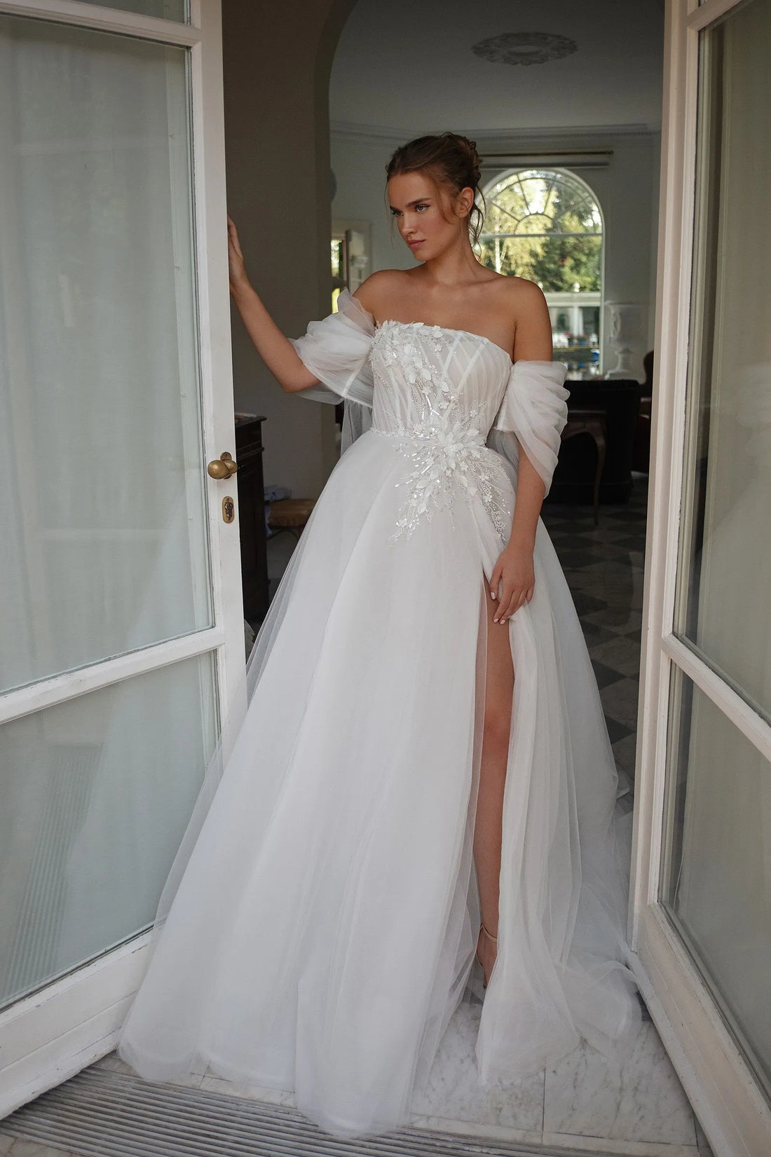 Vintage Side Slit Wedding Gown for Bride Appliques Off the Shoulder Pleat Strapless Robe De Mariee Satin