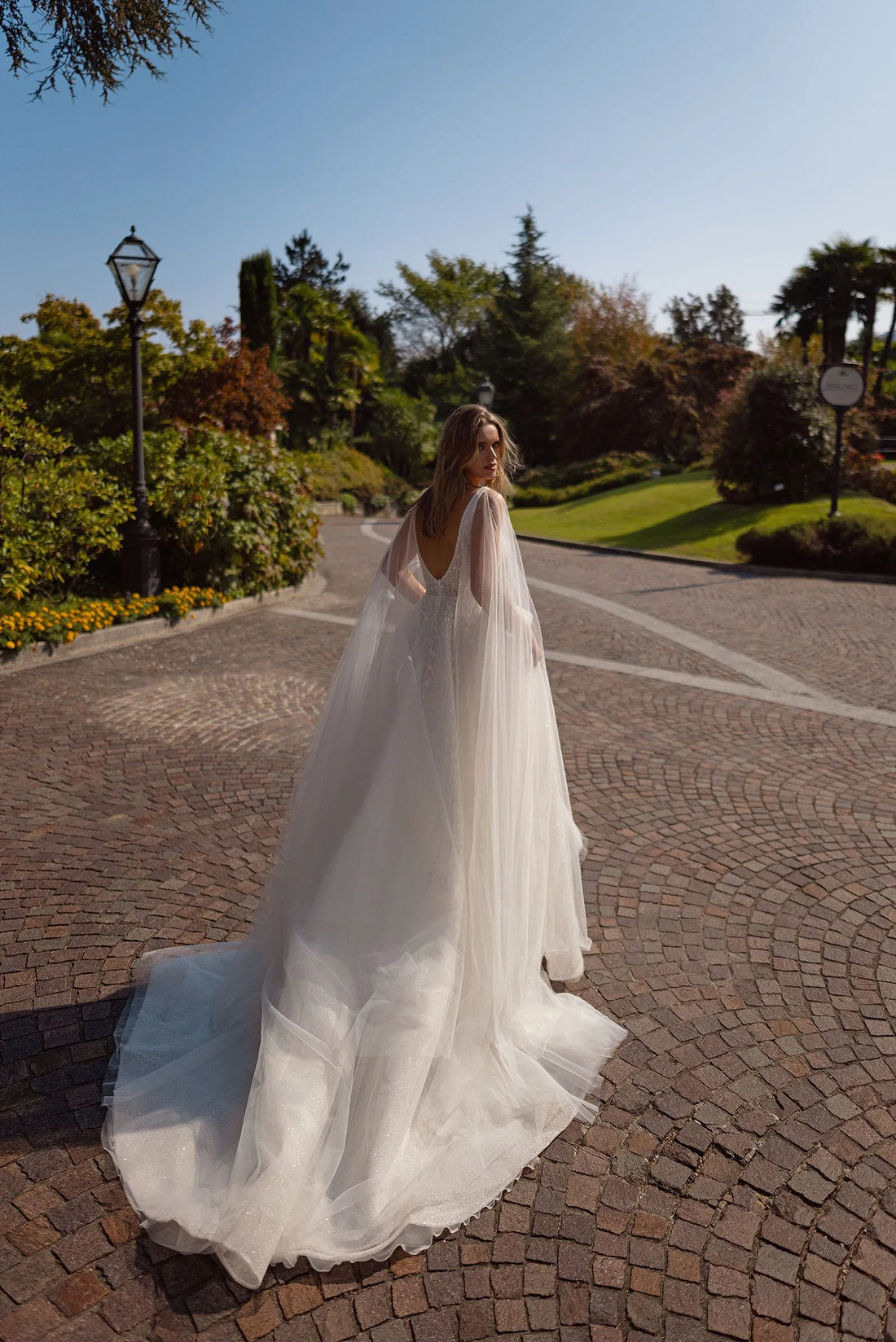 Wedding Dresses for Women Backless Sleeveless Deep V Neck Tulle with Appliques Satin