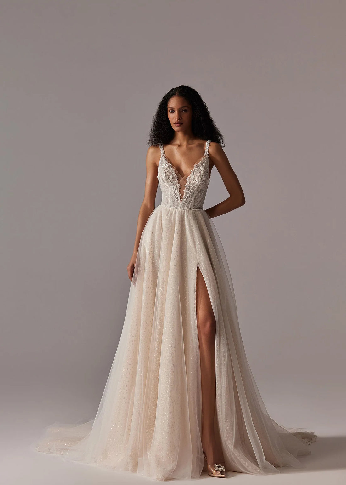 Woman Wedding Dress Sexy Deep V Neck Sleeveles Soft Tulle A Line Bridal Gown High Slit Bride Dresses Satin