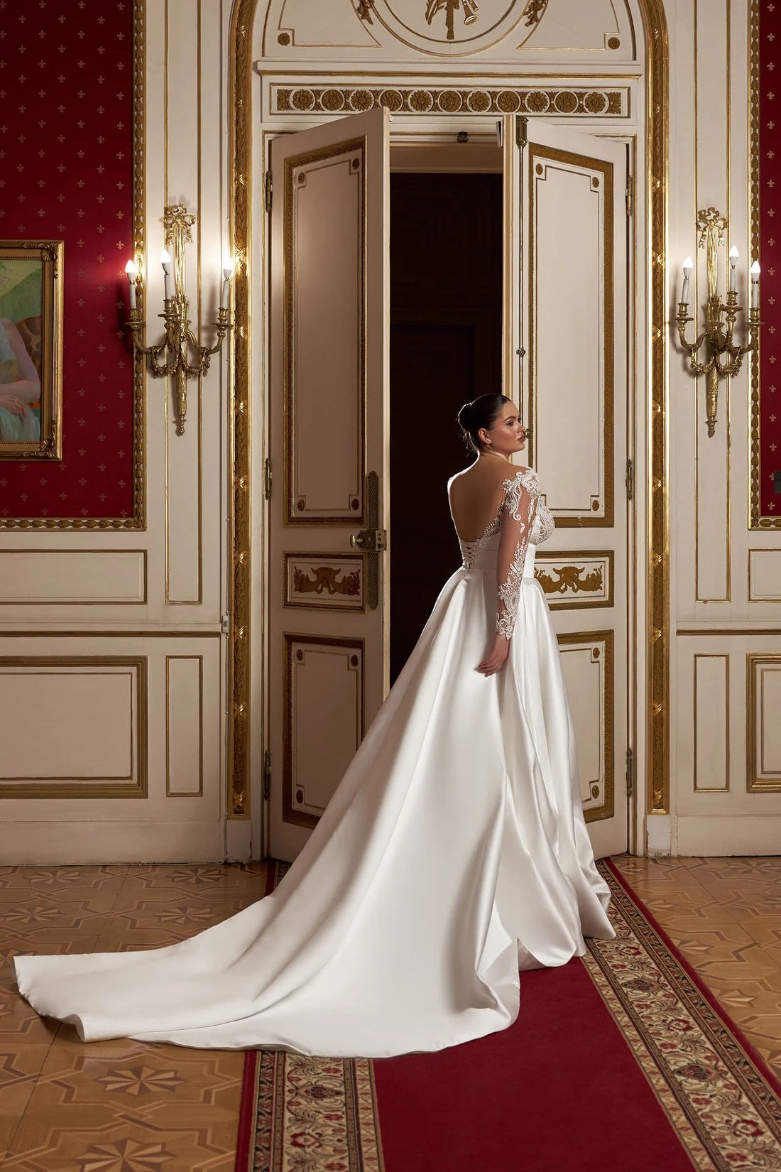 Elegant Satin Wedding Dresses Top Lace V Neck Bride Gown Backless Wedding Gown Vestido de novia Satin