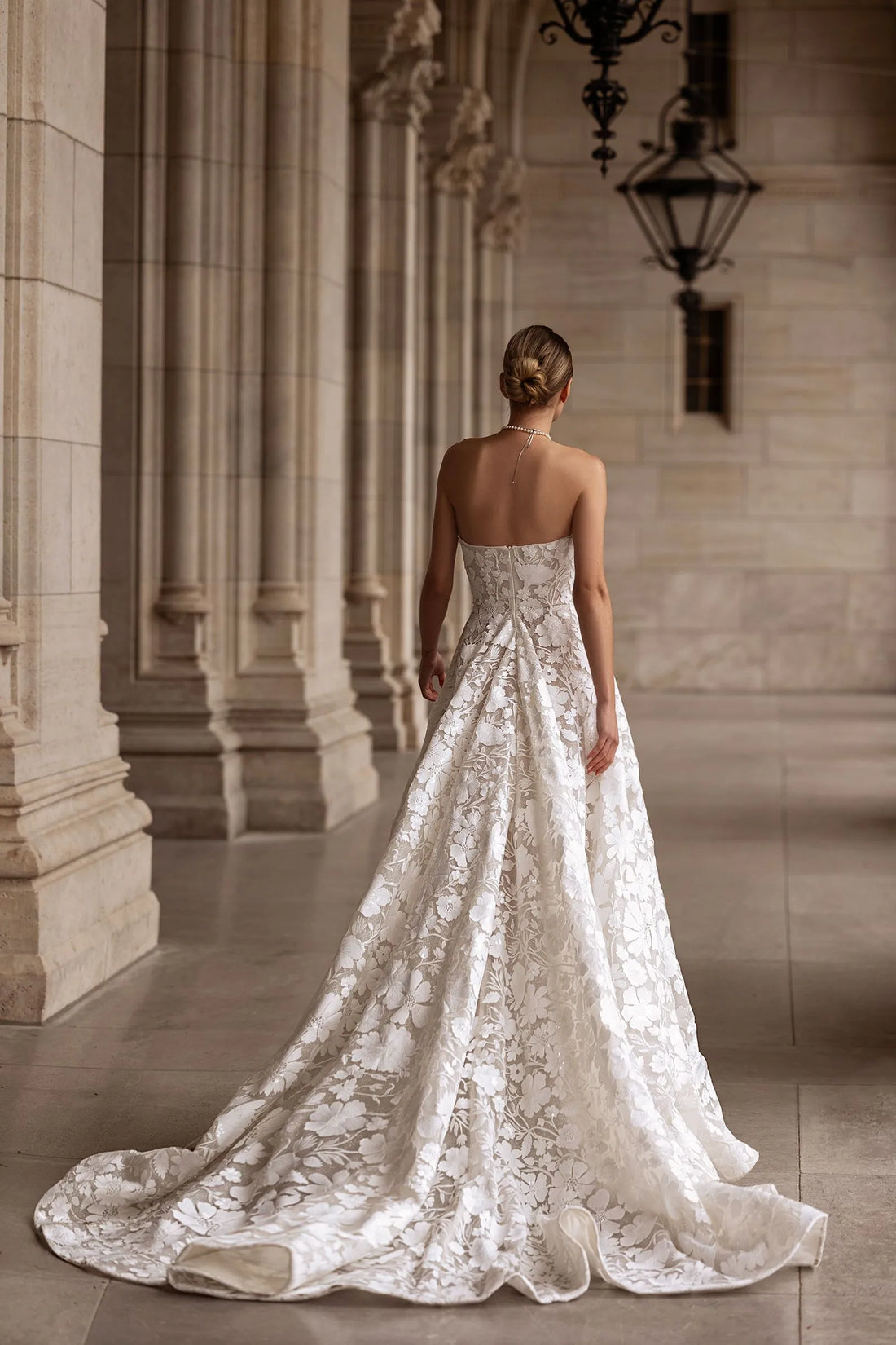 Luxury Floral Lace Boho Wedding Dress Summer Vestidos Bohemian Champagne Beach Bridal Gowns Off Shoulder Satin